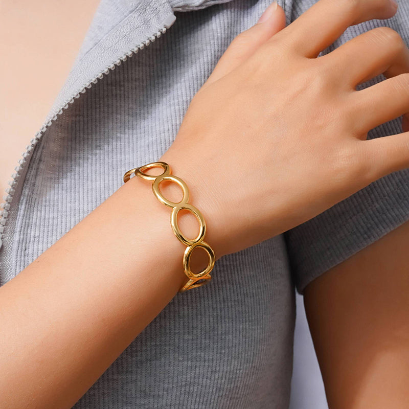 Stainless steel hollow bracelet